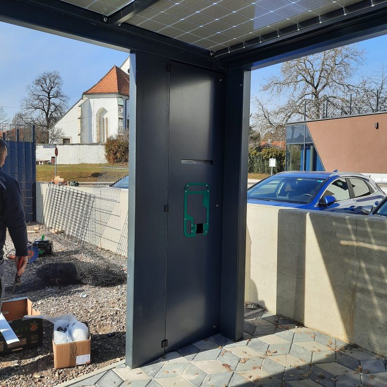 NADSTREŠEK ENERTEC